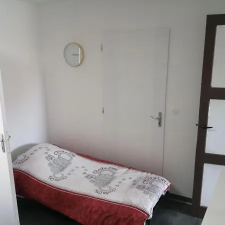 2 Adultes / 1 Enfant Appartamento *